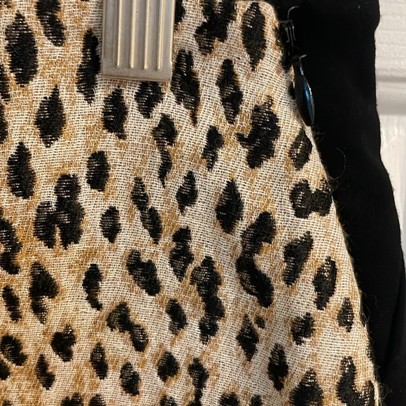 Diane von Furstenberg Beige Leopard Print Pencil Skirt w/ Black Back - Picture 4 of 11